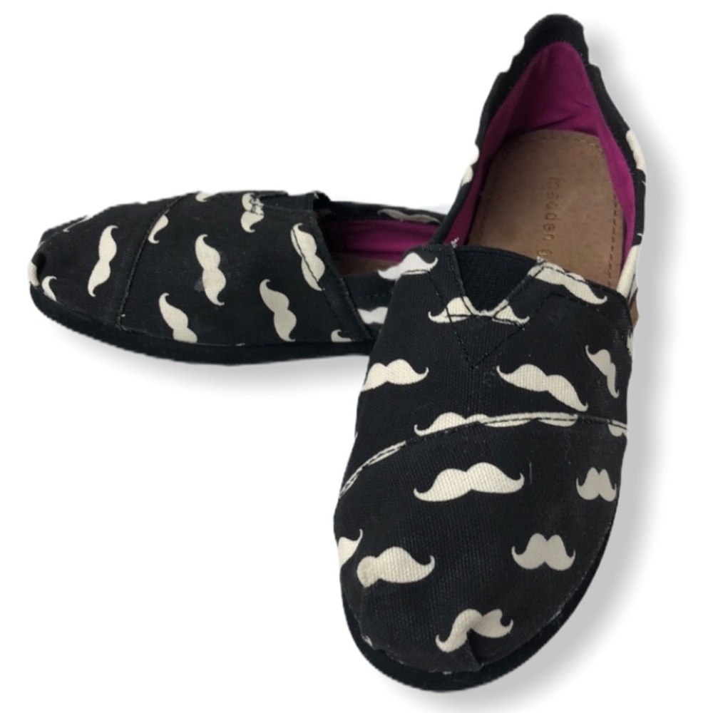 Madden Girl Black Mustache Print Slip On Casual Shoes Size 7
